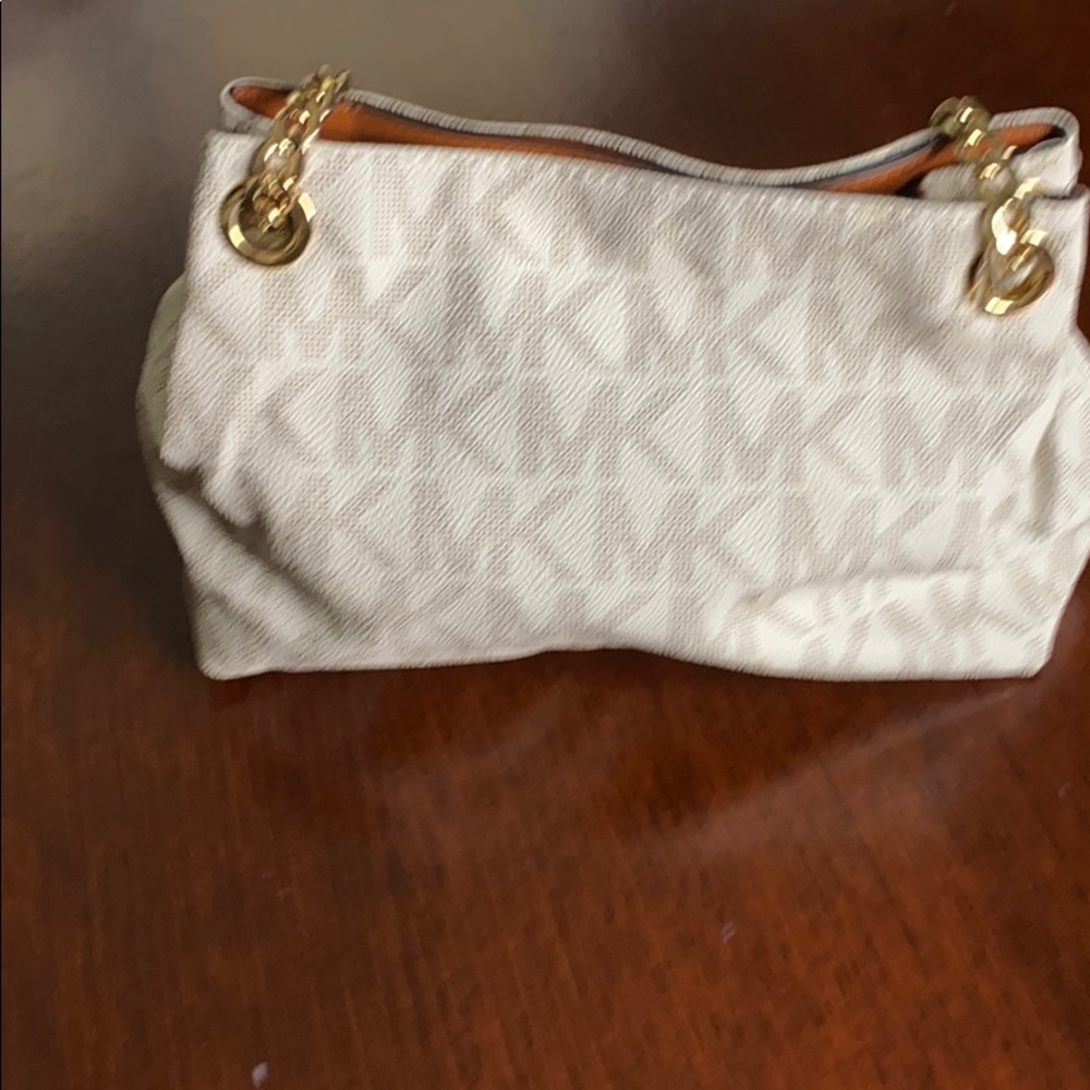 Handbag - Picture 2 of 3